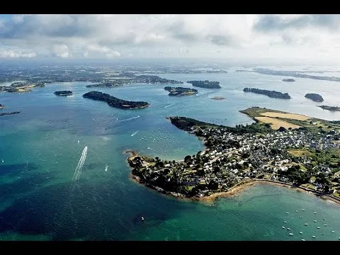 Escapade en Bretagne : plongez dans la beauté sauvage des côtes bretonnes