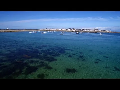 Finistère : Pourquoi ce paradis breton défie la météo et séduit les vacanciers à la Toussaint ?